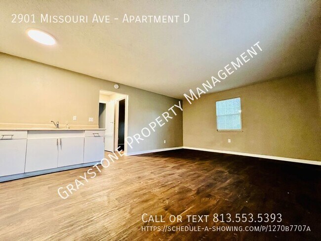 Building Photo - Stunning 2-bedroom, 1-bathroom apartment i...