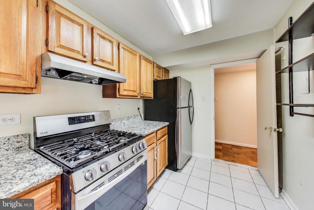 Foto principal - 10613 Montrose Ave
