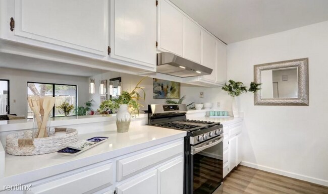 Building Photo - 2 br, 1 bath House - 206 Grande Ave APT 2B