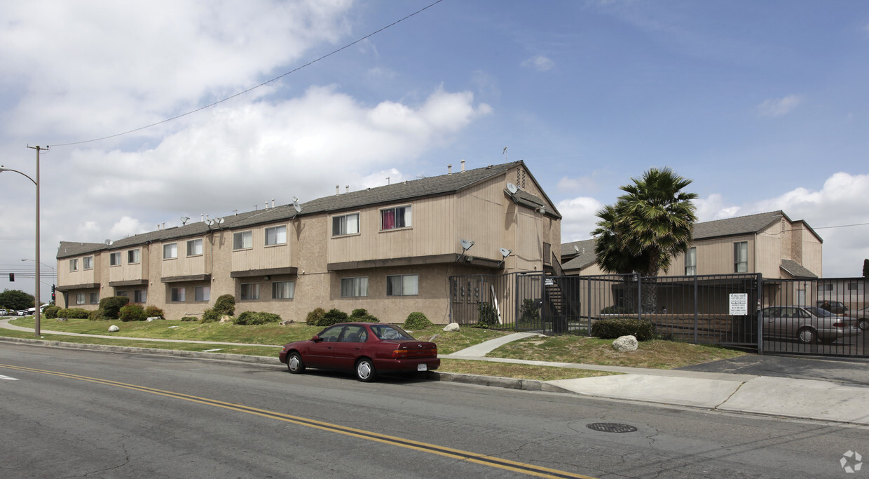 Building Photo - 10432 Westminster Ave