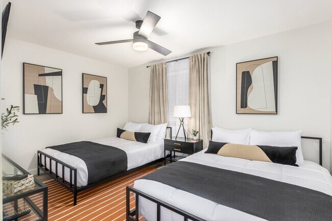 Foto del edificio - 6940 E Palm Ln
