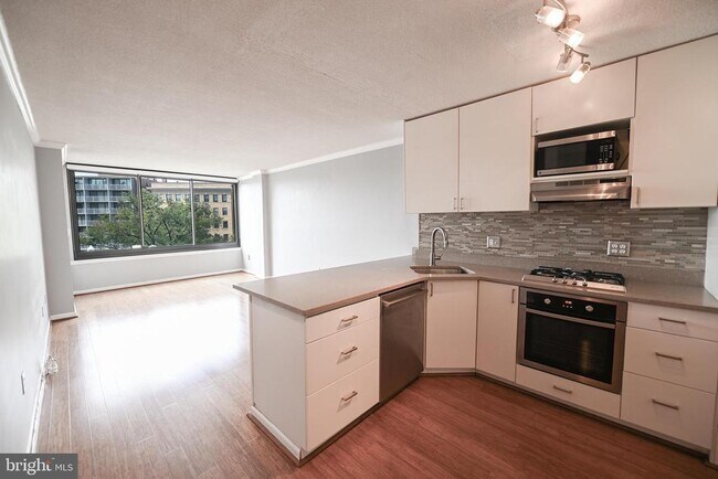 Foto del edificio - 1301 20th St NW