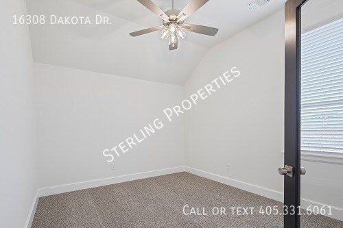 Building Photo - 16308 Dakota Dr