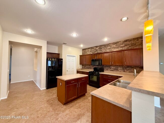 Building Photo - 12668 E Viento St
