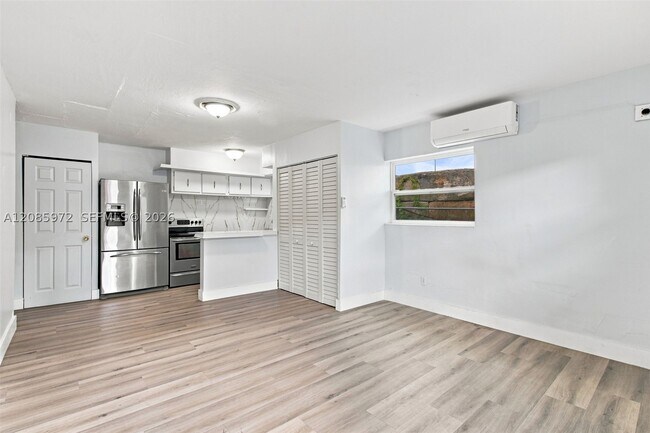 Foto del edificio - 13130 NW 30th Ave