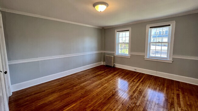 bedroom 2 - 2 White St