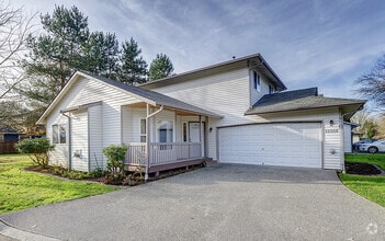 Building Photo - 15556 Chestnut Dr SE