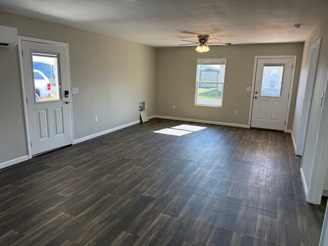 Foto del edificio - 80 Redwood Ln