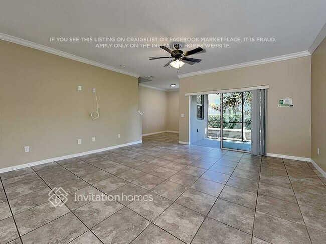 Foto del edificio - 10667 Lake Montauk Dr