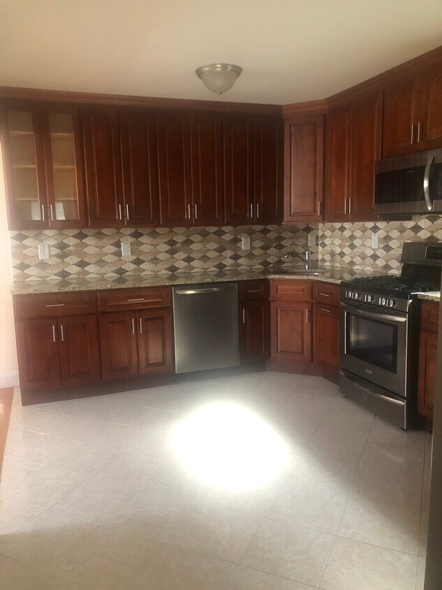 Foto principal - 123 Saint Pauls Ave