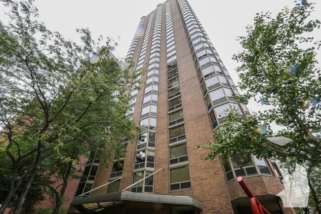 Building Photo - 1130 North Dearborn-2412