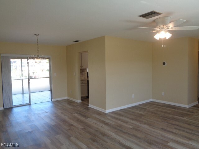 Foto del edificio - 905 SW 40th Terrace