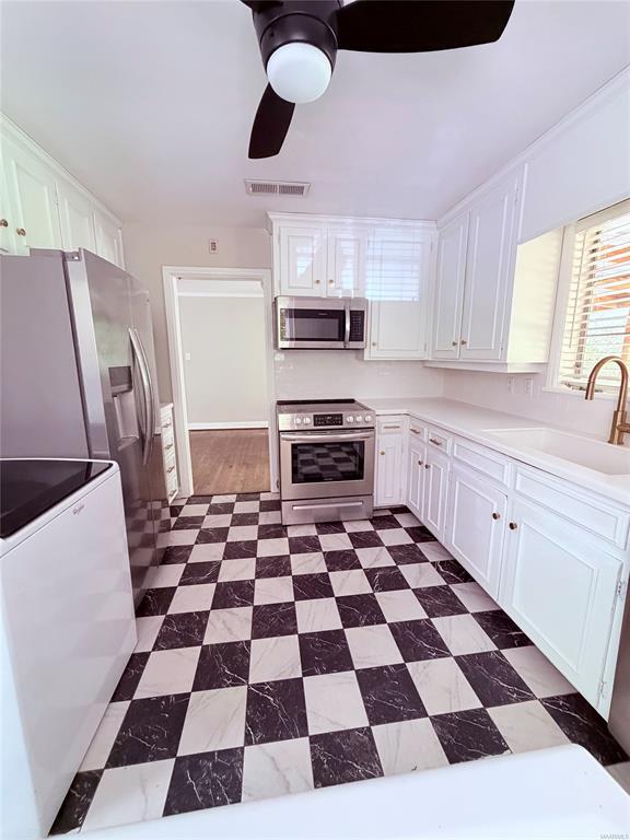 Foto del edificio - 13 Brookside Dr