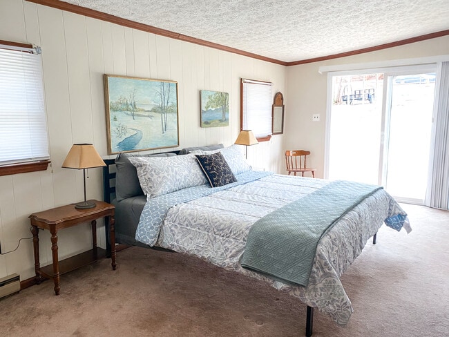 Master bedroom - 520 Timberlake Dr