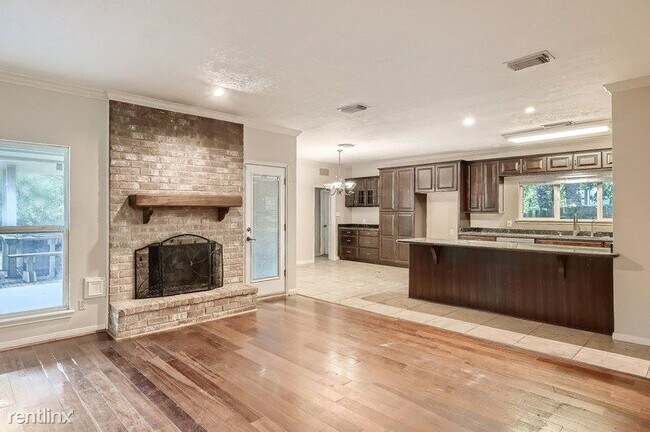 Foto del edificio - 4 br, 3 bath House - 6 Lancelot Ln UNIT