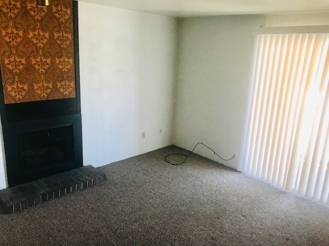 Foto del edificio - Beautiful 1 Bedroom Condo for Rent in South Ogden