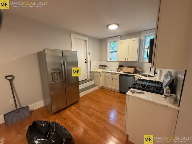 Foto del edificio - 118 Marginal St