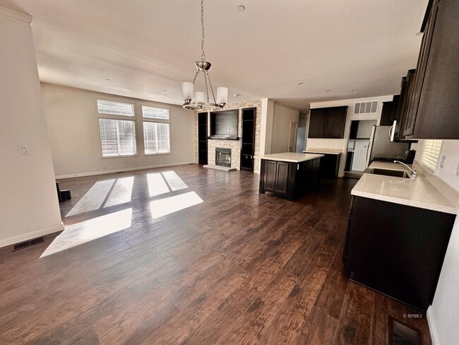 Foto del edificio - Brand New in town 3 bedroom