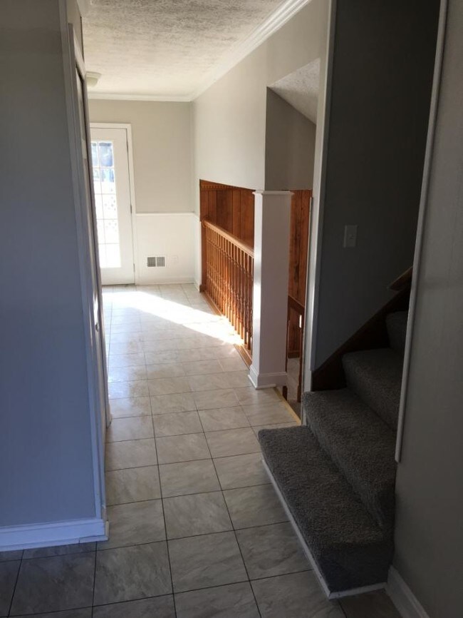 Foto del edificio - 4 bedroom in louisville KY 40299