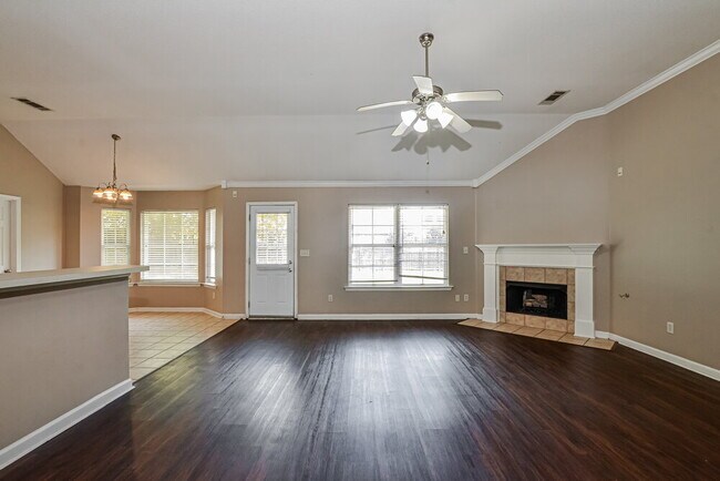 Foto del edificio - 4064 Sidlehill Dr