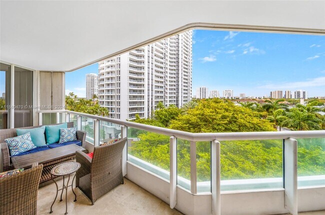 Building Photo - 21205 Yacht Club Dr