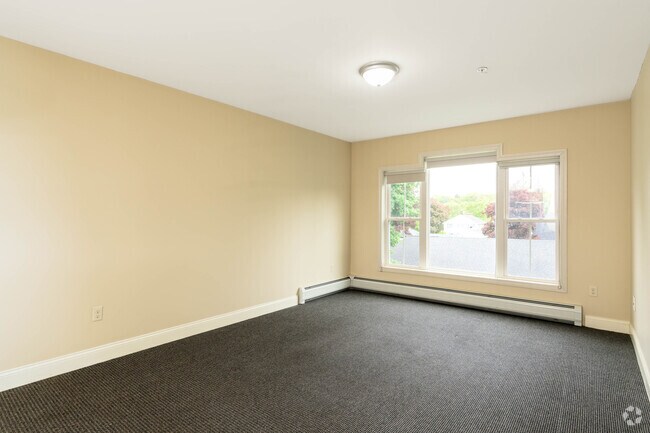 1BR, 1BA - 780SF - Living Room - Great Cedars