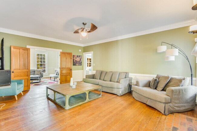 Foto del edificio - 2633 Brittany Ct SE