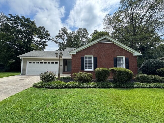 Building Photo - Beautiful 4/3 House with Bonus Room in Wes...