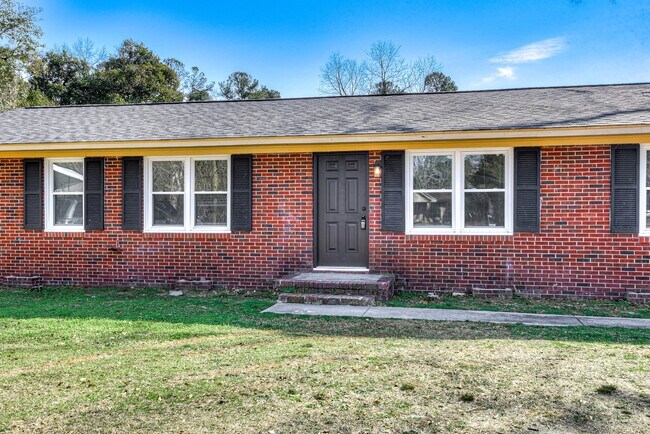 Building Photo - 2000 Coleman Ct