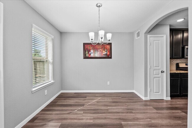 Building Photo - 207 Sea Breeze Dr