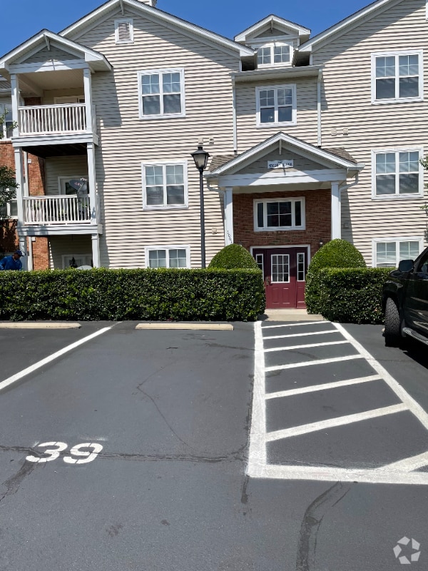 Building Photo - 10636 Hill Point Ct