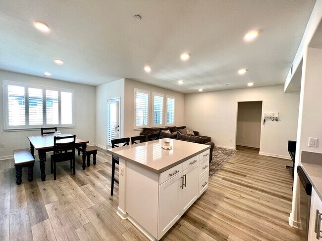 Foto del edificio - COMING SOON... The Resort, Rancho Cucamonga Condo