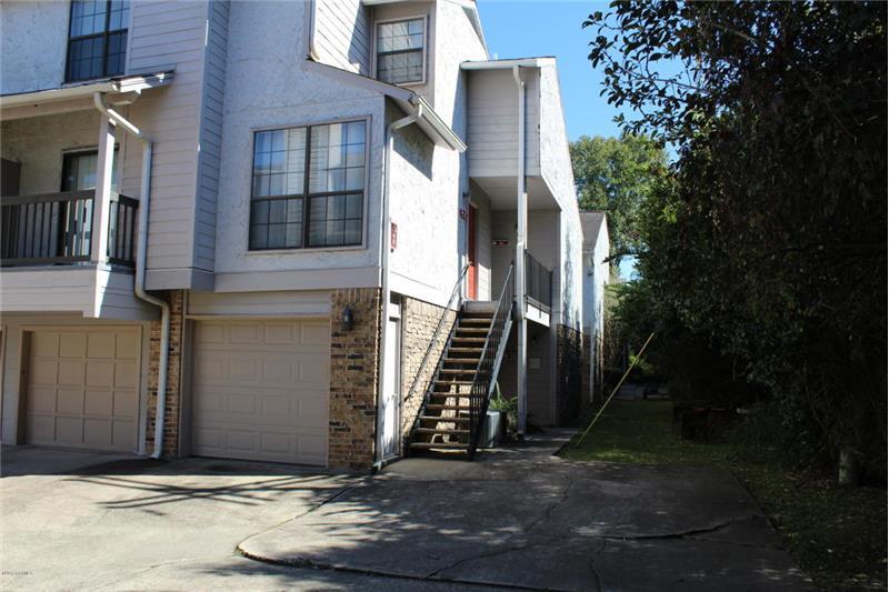 Primary Photo - 1304 E Bayou Pkwy
