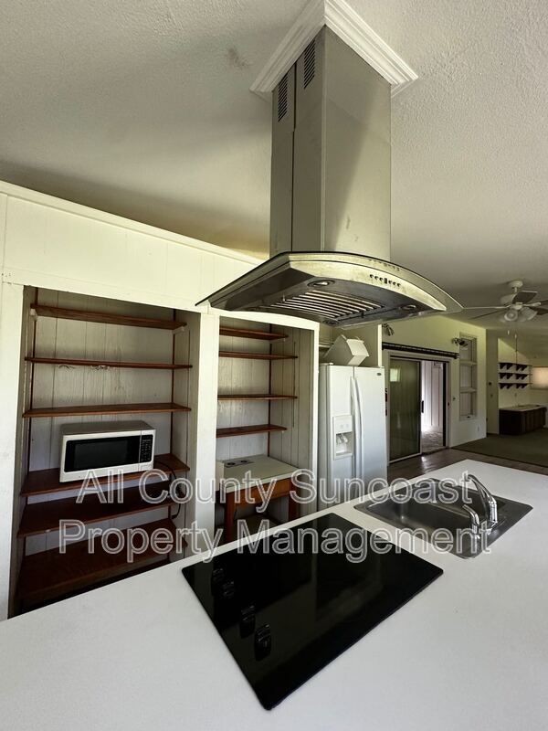 Photo - 255 Simpson Rd House