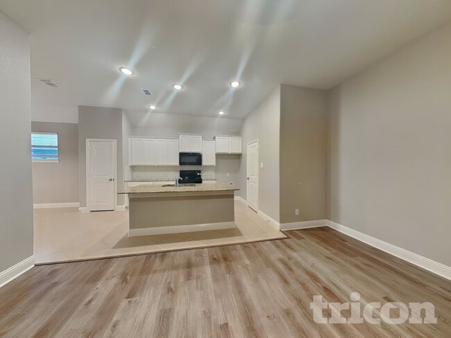 Foto del edificio - 1473 Eagle Nest Dr