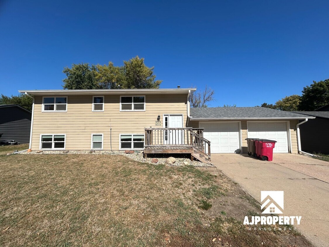 50045006 47th St Unit 5004, Sioux Falls, SD 57106 Room for Rent in