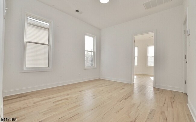 Foto del edificio - 43 Bragaw Ave