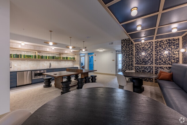 Lounge - The Harlan