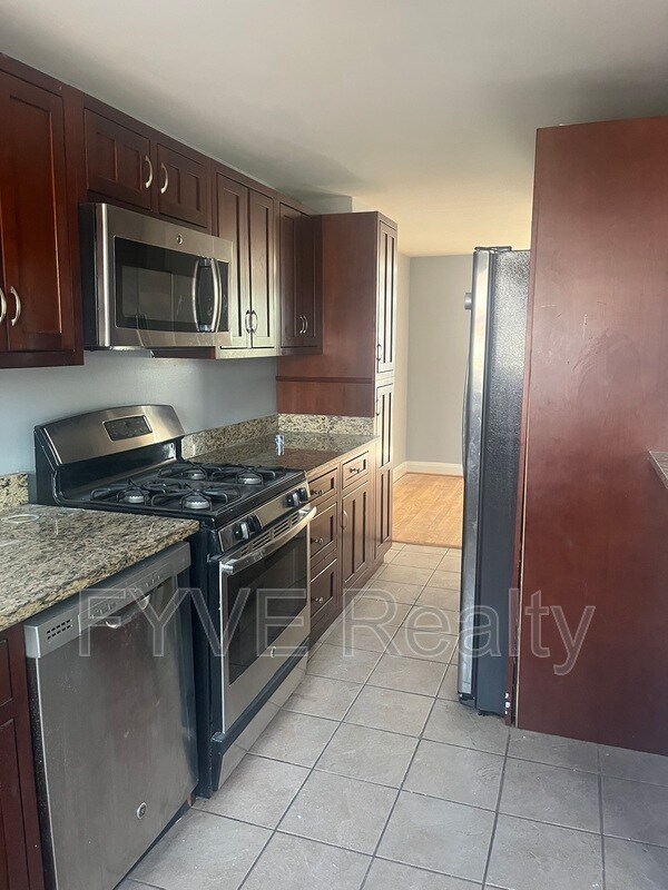 Foto del edificio - 1116 Halstead Rd