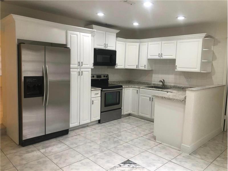 1043 S 14th Ct, Lantana, FL 33462 Condo for Rent in Lantana, FL