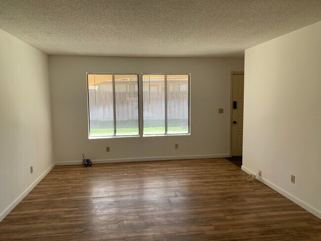 Livingroom - 21036 Santa Barbara Dr