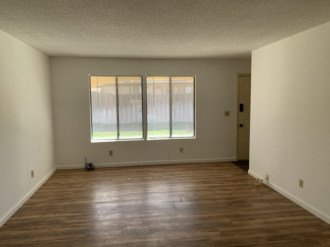 Livingroom - 21036 Santa Barbara Dr