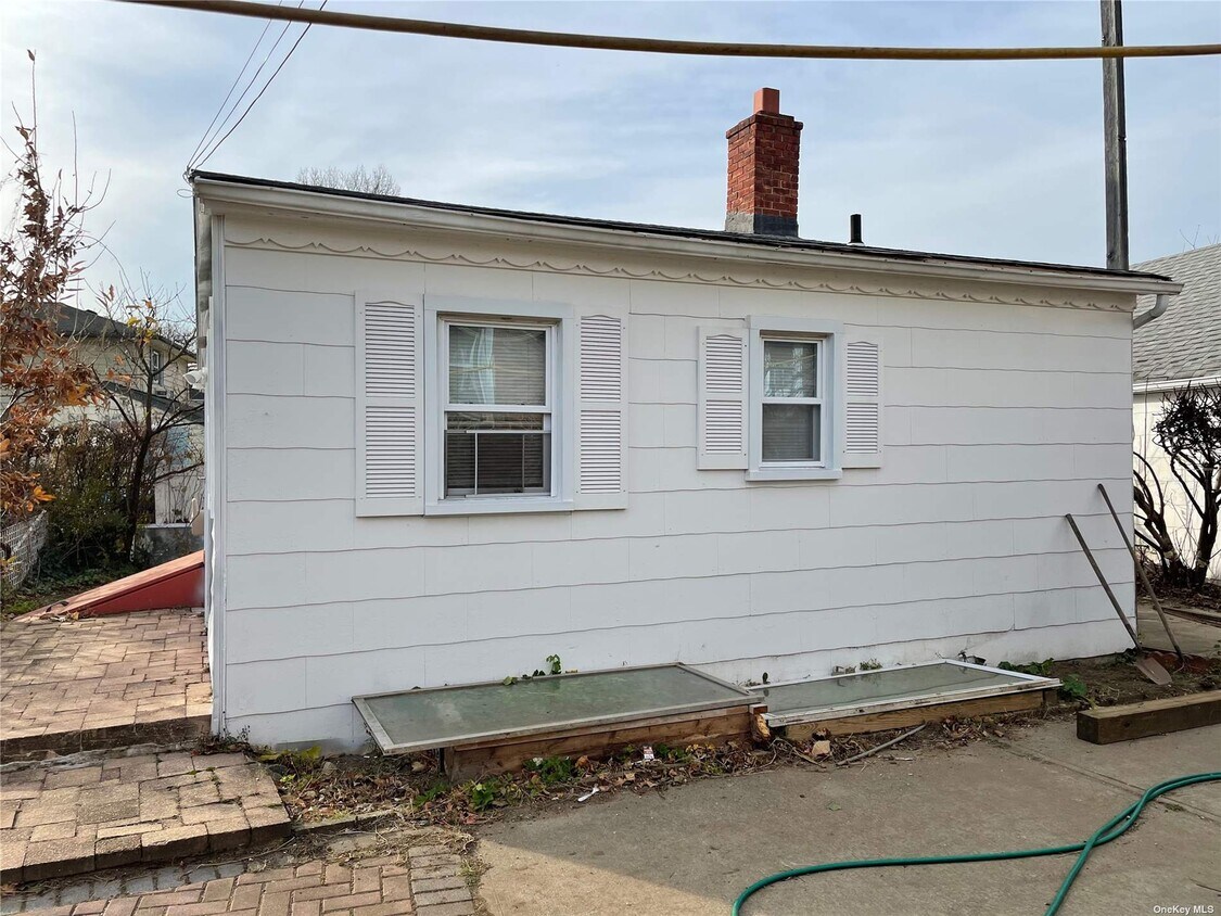 Foto del edificio - 216 Willis Ave.