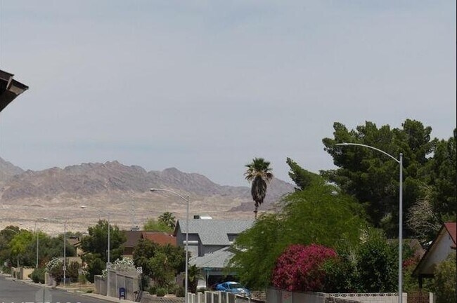 Foto del edificio - 1654 Justin Cir