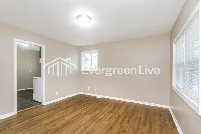 Building Photo - 438 N 14th Ave