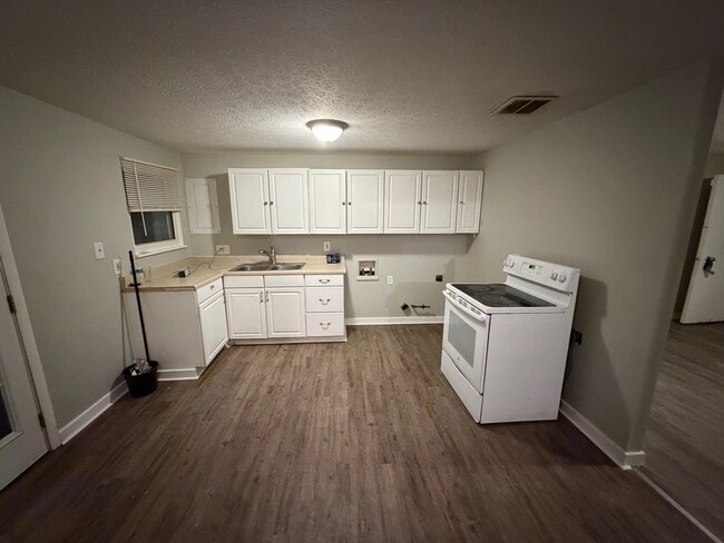 Foto del edificio - 1609 Marvin Dr