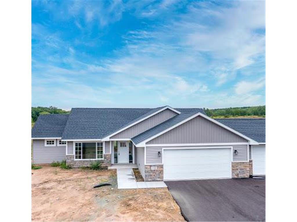Foto principal - 728 Hilltop Ln
