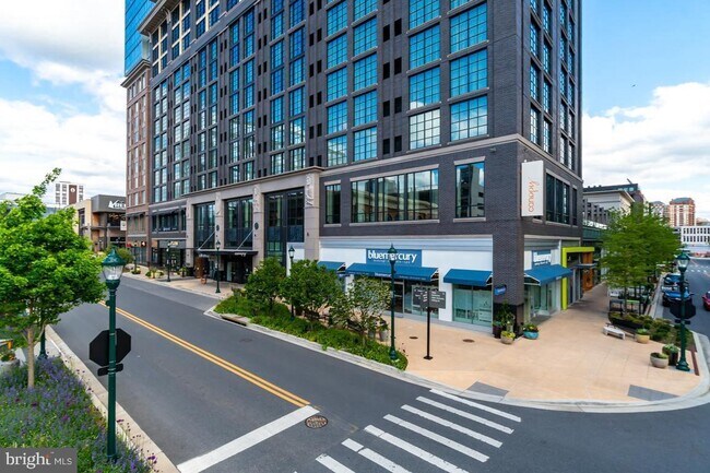 Building Photo - 930 Rose Ave
