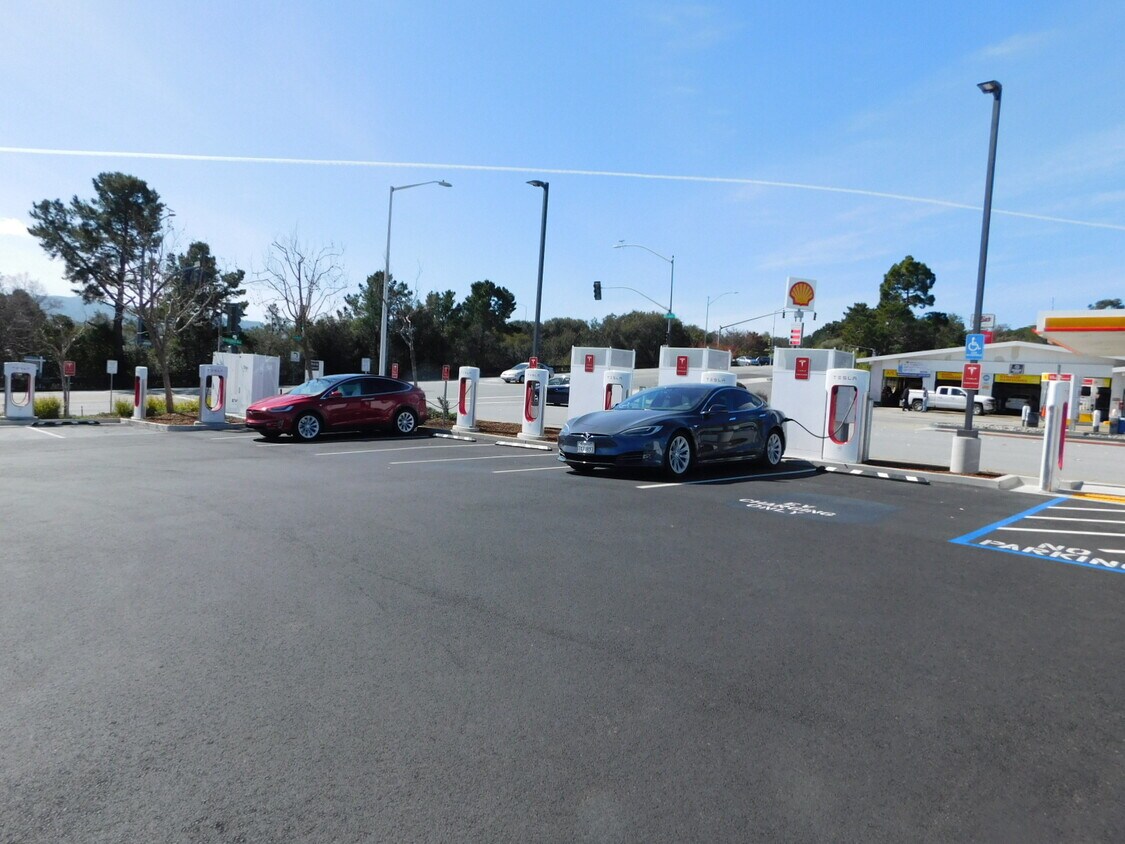 Primary Photo - 1301 Palos Verdes Dr