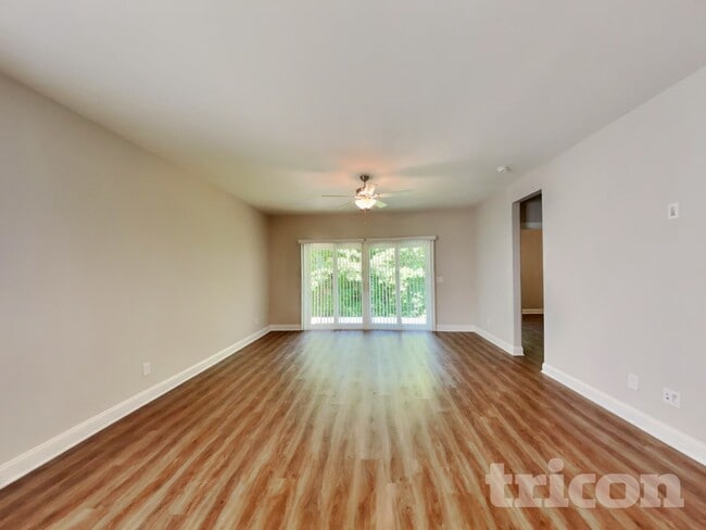 Building Photo - 571 Faye Aly